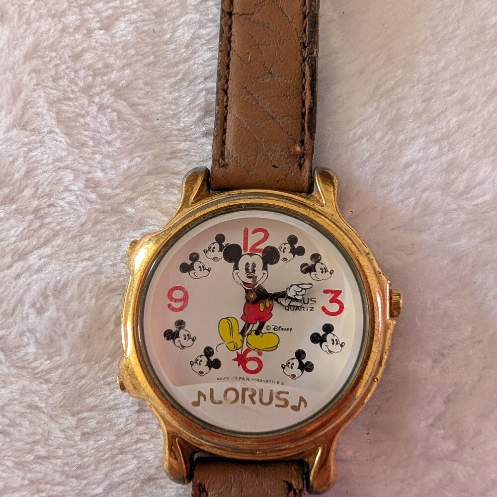 Vintage Lorus Disney Mickey Mouse Musical Watch Works Plays Small World NEW BATT
